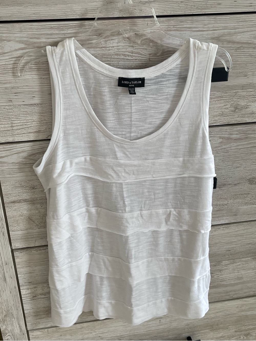 Lord Taylor White Tiered Ruffle Tank Top Size M Petite Lagenlook Shabby Chic
